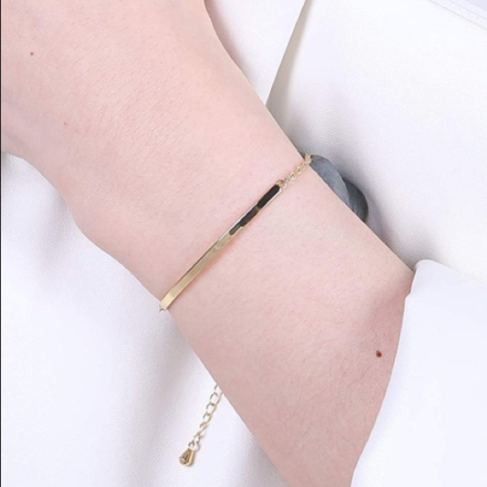 Gold toned bar bracelet Christmas gift idea - Picture 2 of 3